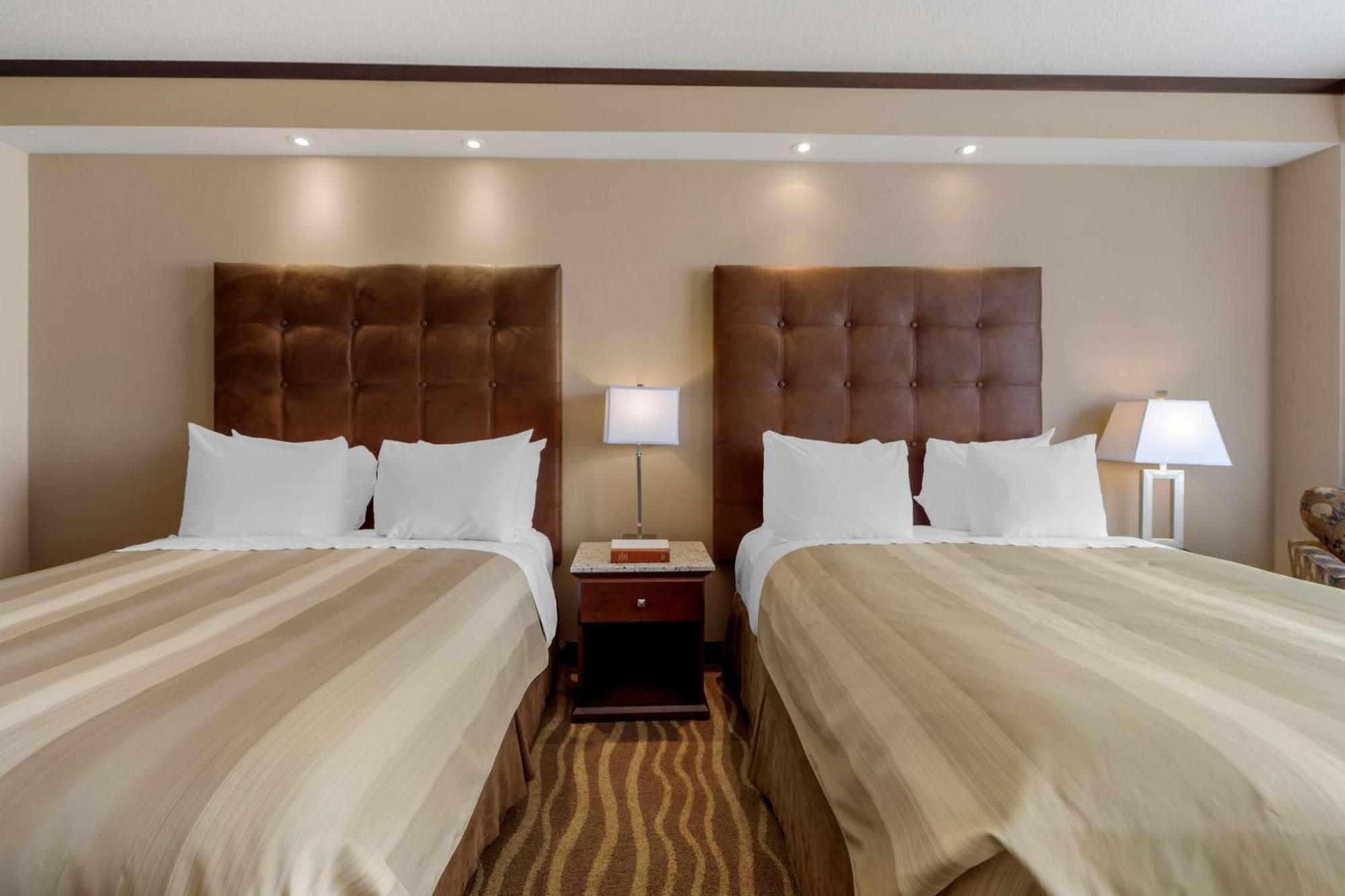 Best Western Premier Denham Inn & Suites Ледук Экстерьер фото