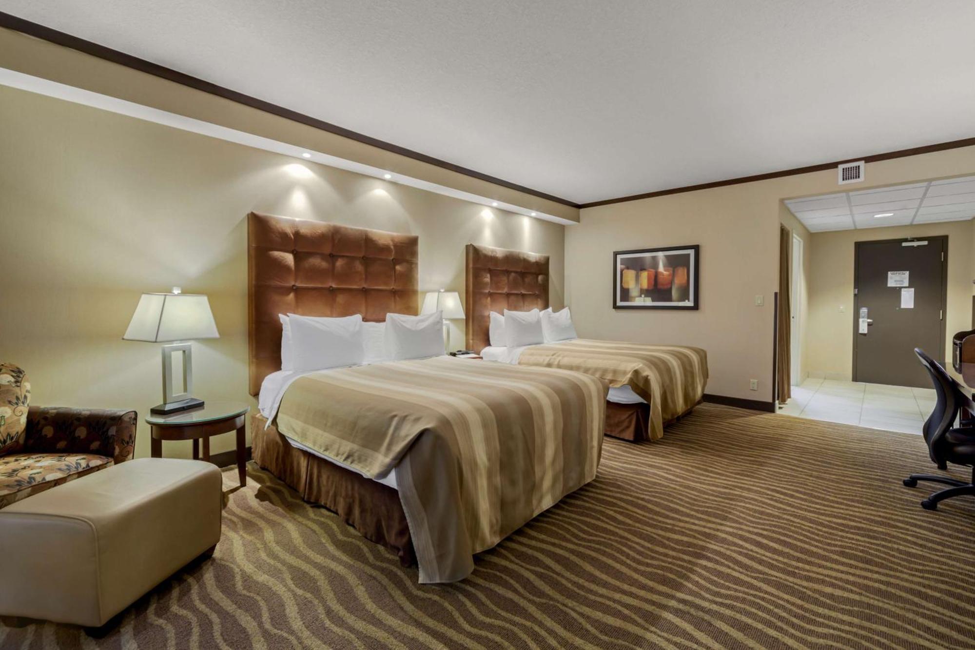 Best Western Premier Denham Inn & Suites Ледук Экстерьер фото