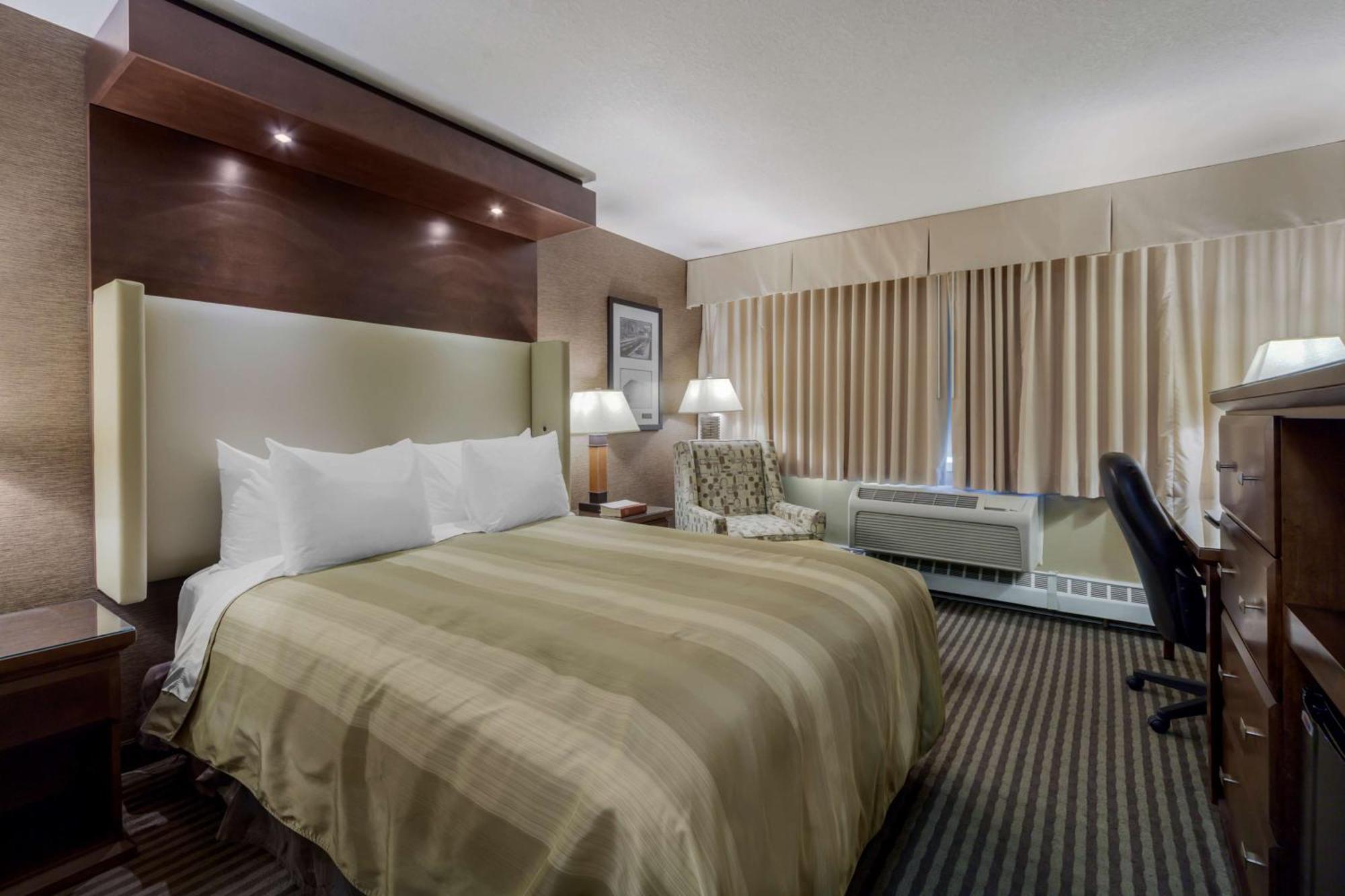 Best Western Premier Denham Inn & Suites Ледук Экстерьер фото
