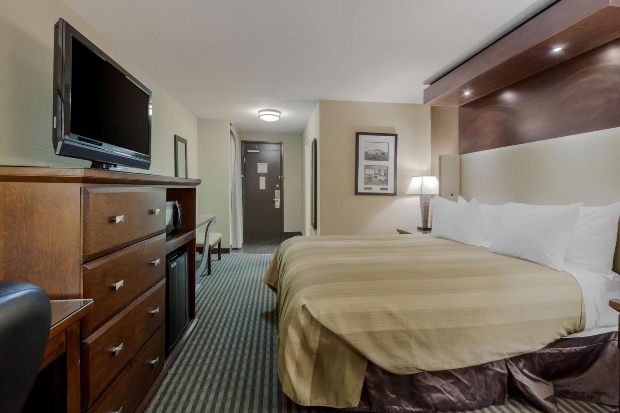 Best Western Premier Denham Inn & Suites Ледук Экстерьер фото