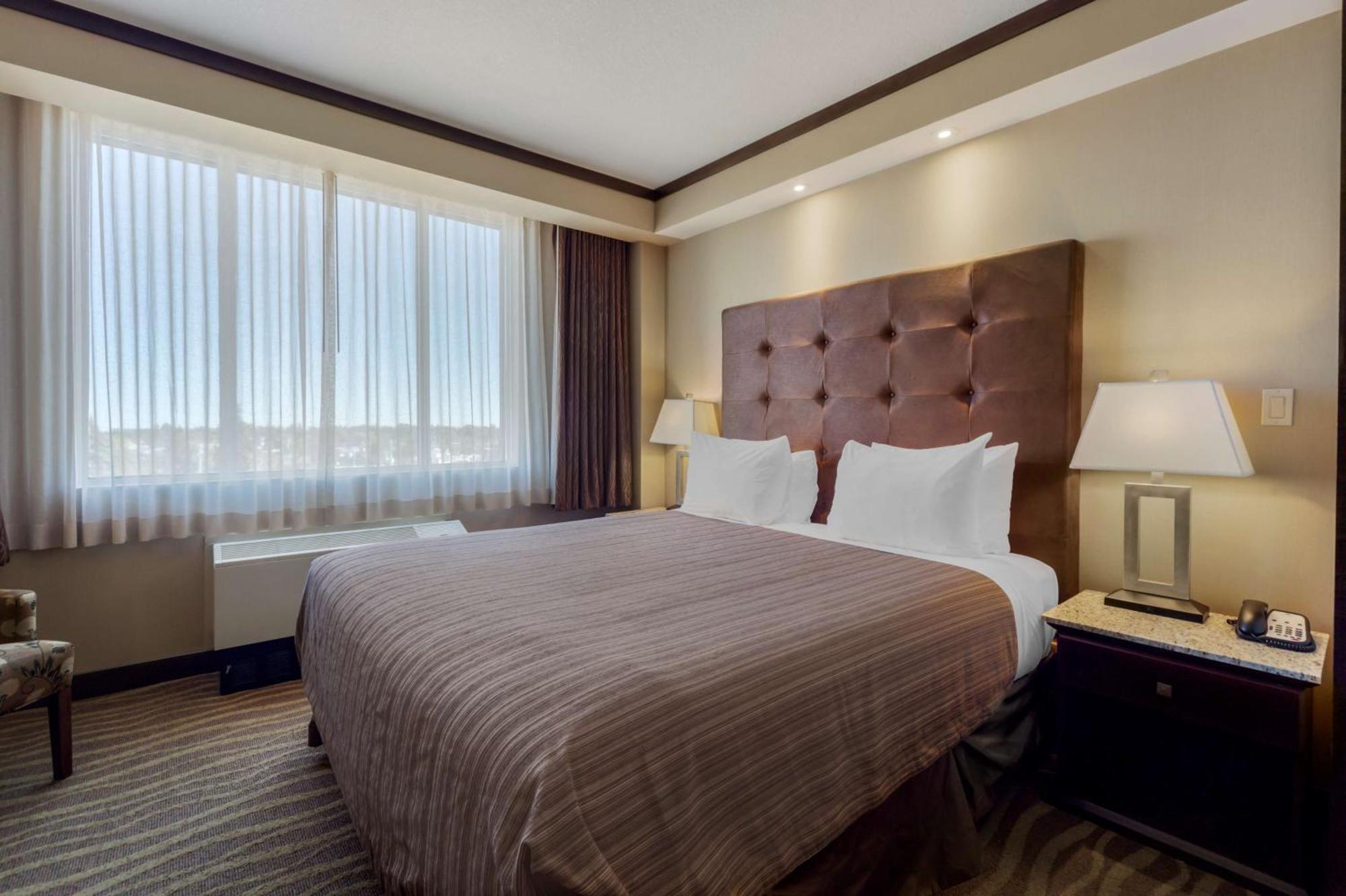 Best Western Premier Denham Inn & Suites Ледук Экстерьер фото